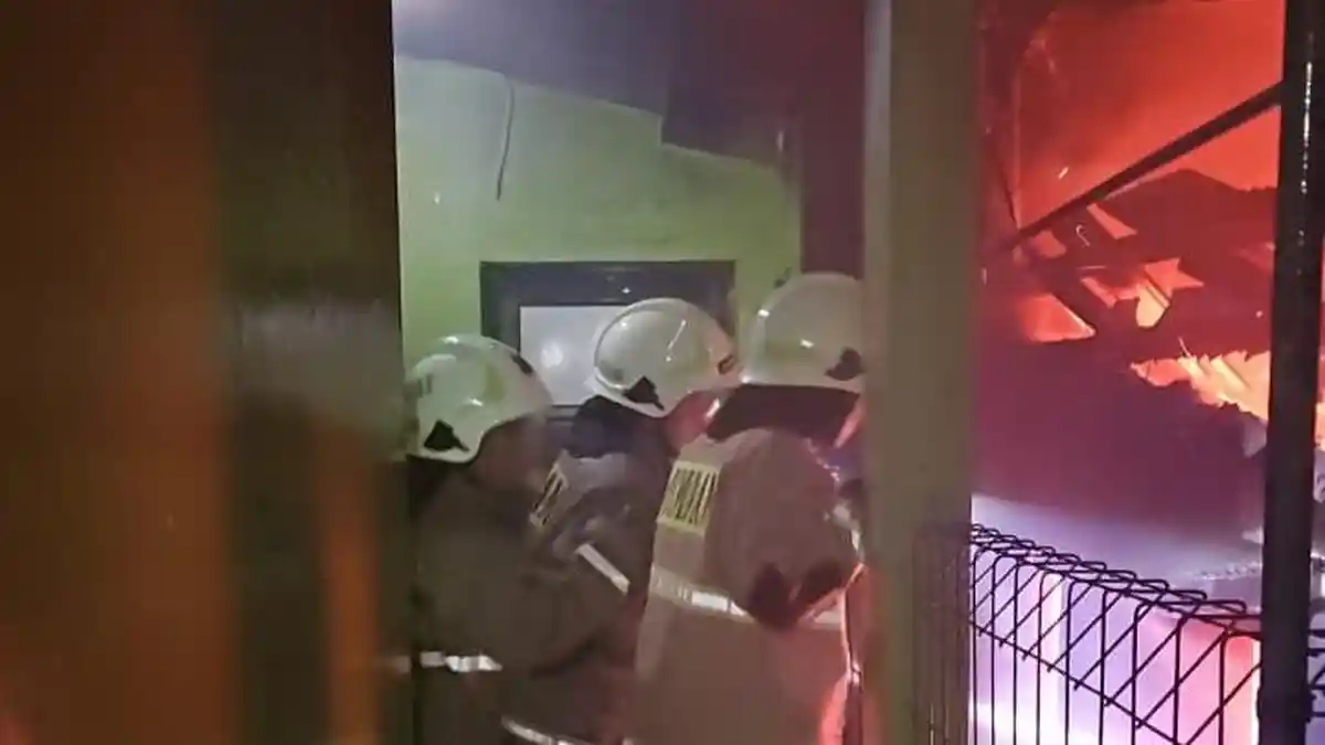 Rumah di Matraman Terbakar Saat Pemilik Melayat, Diduga Korsleting Listrik