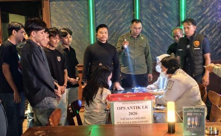 Razia THM di Pekanbaru, Satu Pengunjung Positif Narkoba Diamankan