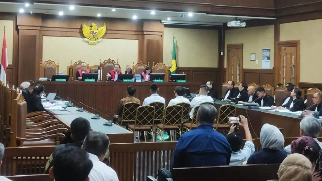 Delapan Terdakwa Korupsi LPEI Didakwa Rugikan Negara Rp992 Miliar
