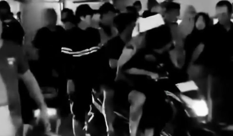 Polisi Buru Pelaku Pembacokan Pria di Tomang, Diduga Dipicu Asmara