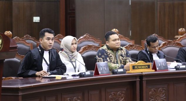 Batas Usia KPU Digugat, Dua Warga Minta MK Longgarkan Syarat