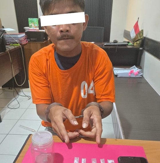 Polisi Tangkap Pemuda Pembawa 9 Paket Sabu di Bukit Batu