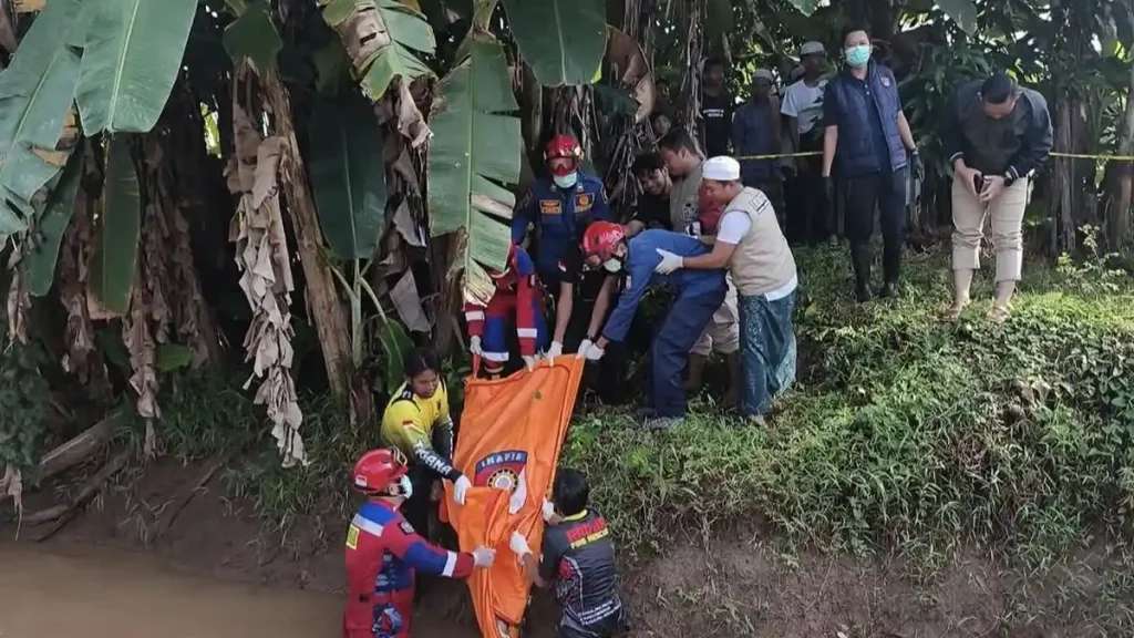 Warga Temukan Mayat Mengapung di Astambul, Motor Korban Berada 50 Meter dari TKP