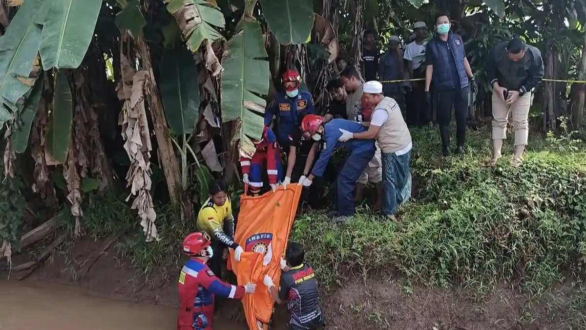 Warga Temukan Mayat Mengapung di Astambul, Motor Korban Berada 50 Meter dari TKP