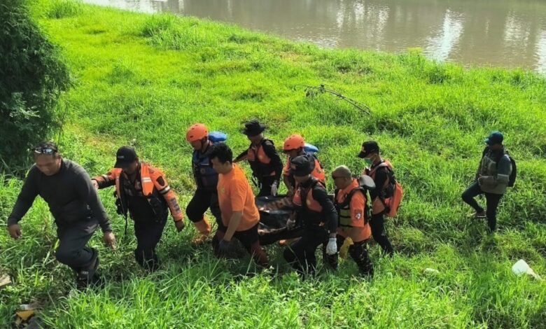 Pria Lansia yang Hanyut di Kanal Banjir Barat Semarang Ditemukan Meninggal