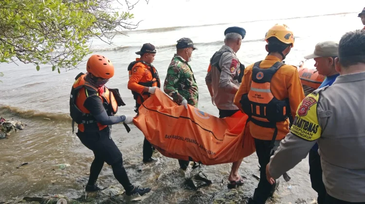 Bocah 11 Tahun yang Hanyut di Kali Kriyan Cirebon Ditemukan Meninggal Dunia