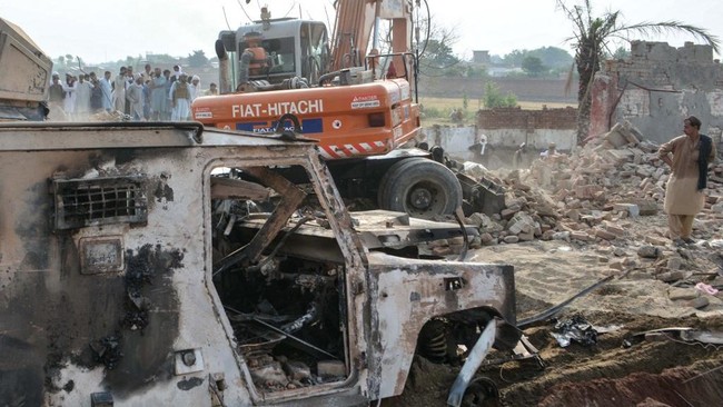 Bom Bunuh Diri Guncang Pakistan, 15 Polisi Tewas di Bannu