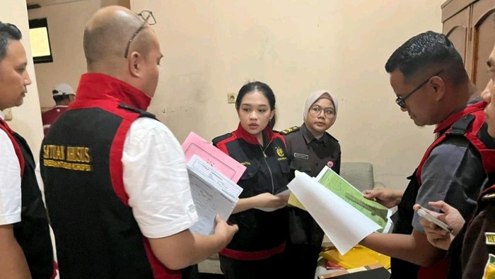 Kejari Nganjuk Geledah 4 Lokasi dalam Kasus Dugaan Korupsi Bank Jatim