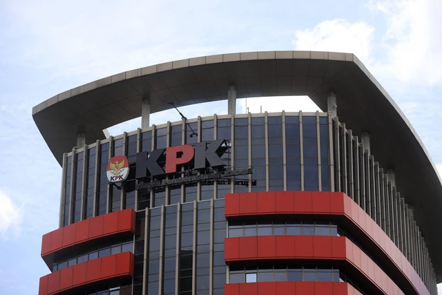 OTT KPK di Muara Enim, Bupati Edison Diamankan