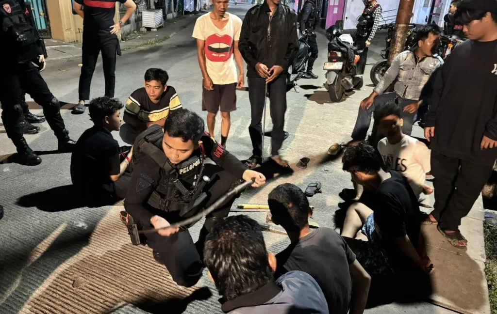 Polisi Gagalkan Tawuran Dini Hari di Bekasi, Dua Pemuda Diamankan