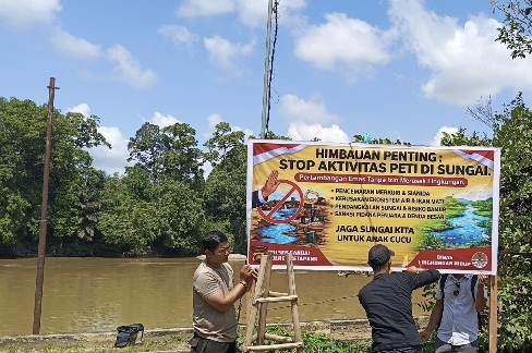 Polsek Sandai Pasang Larangan PETI di Sungai Pawan, Pelaku Terancam Ditindak