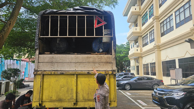 Polda Jambi Gagalkan Pengiriman 11.420 Liter Minyak Tanah Ilegal, Dua Tersangka Diamankan