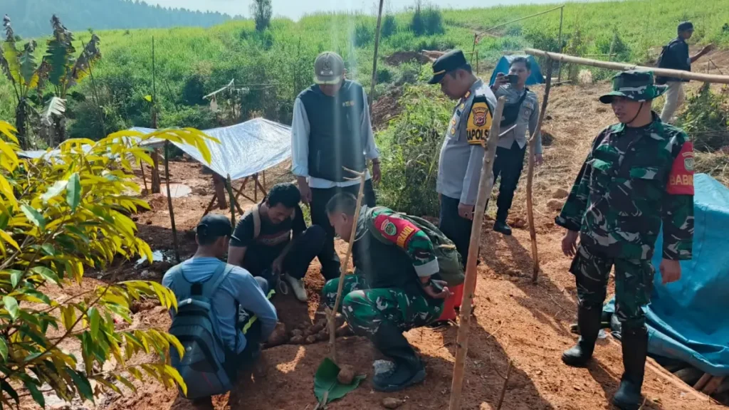 40 Lubang Tambang Emas Ilegal Sedalam 15 Meter Ditemukan di Sukabumi