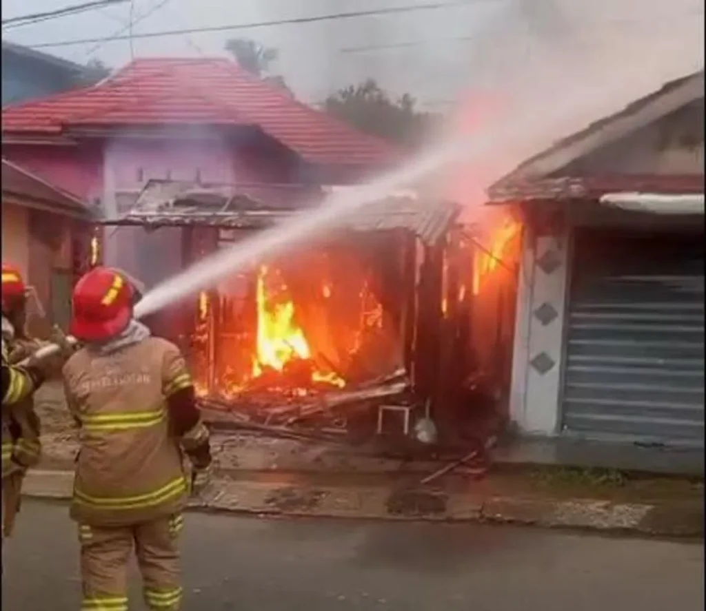 Kebakaran Kios Pulsa di Nunukan Berhasil Dipadamkan dalam 15 Menit