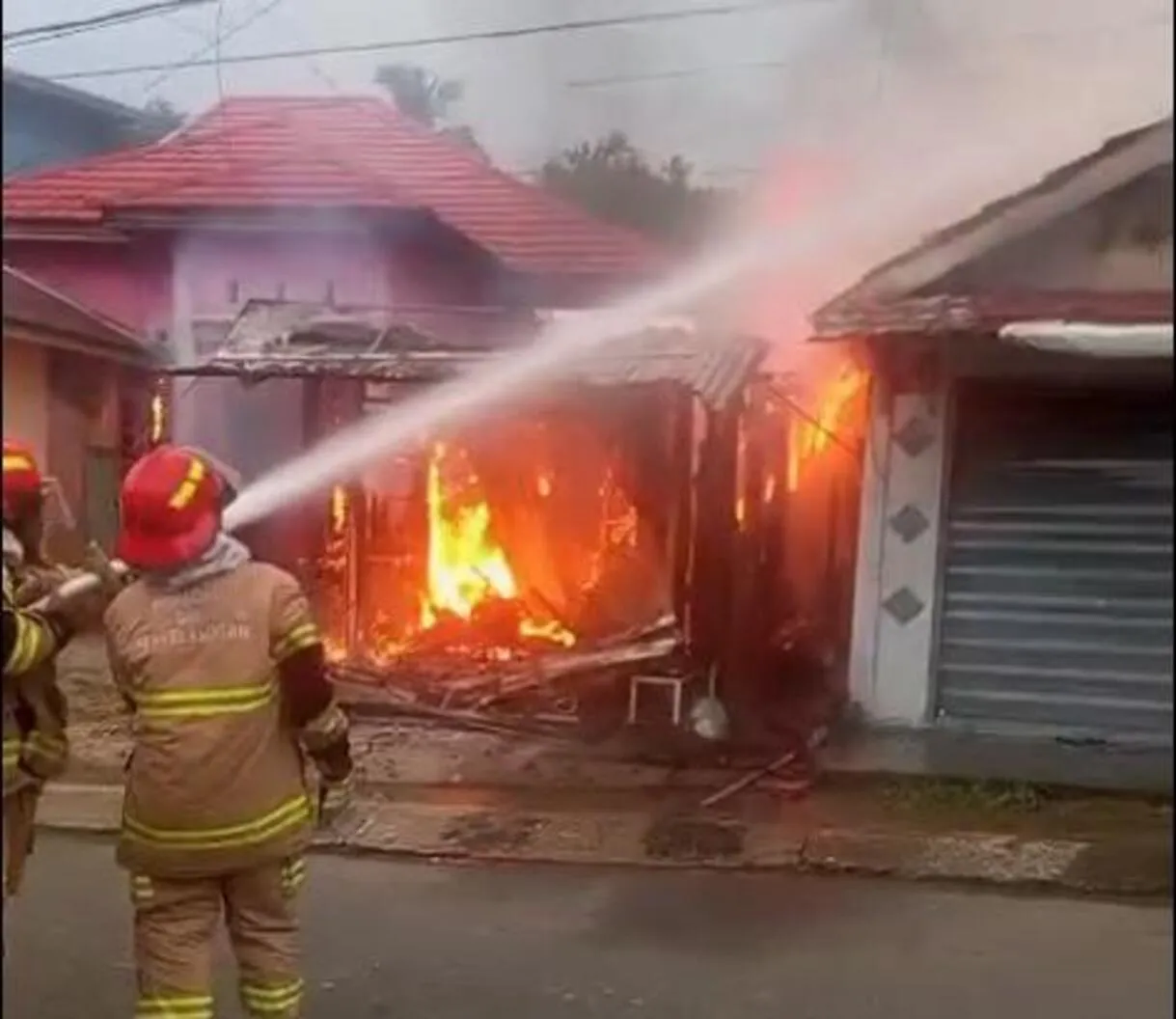 Kebakaran Kios Pulsa di Nunukan Berhasil Dipadamkan dalam 15 Menit