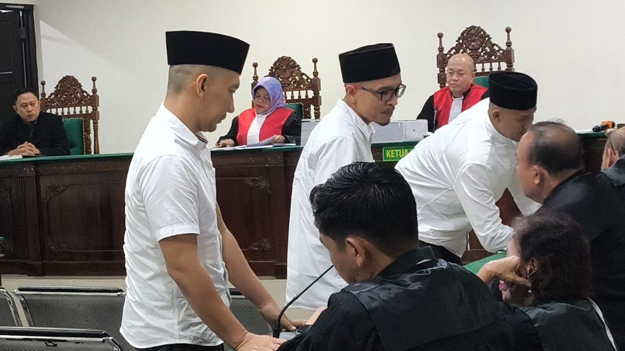 Sidang Perdana Kasus Suap Proyek Rejang Lebong, Tiga Kontraktor Jalani Dakwaan