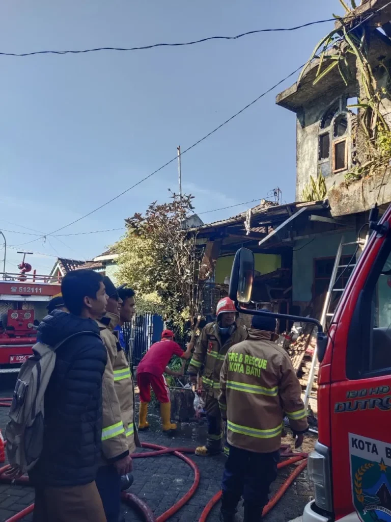 Rumah Warga di Pendem Kota Batu Ludes Terbakar, Kerugian Capai Puluhan Juta