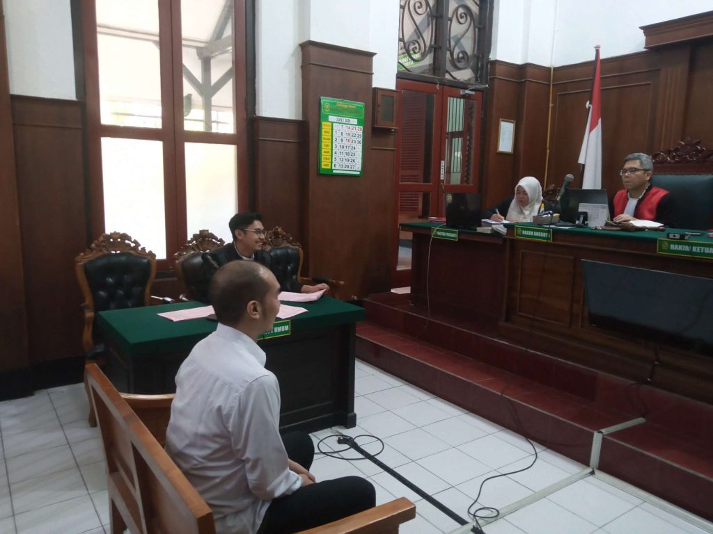 Raup Rp10 Juta Sebulan, Tukang Servis HP Surabaya Disidang Kasus Elpiji Oplosan