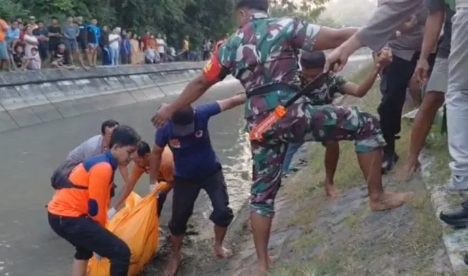 Pemuda Ditemukan Tewas Mengambang di Kanal Magetan, Diduga Terpeleset