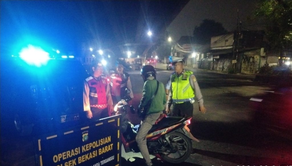 Cegah Tawuran dan Kejahatan Jalanan, Polisi Intensifkan Razia di Bekasi Barat