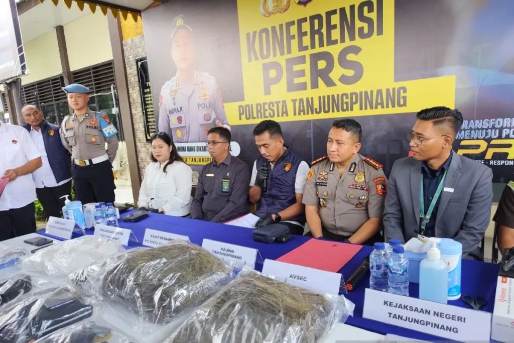 Polresta Tanjungpinang Gagalkan Penyelundupan 3 Kg Sabu dari Malaysia
