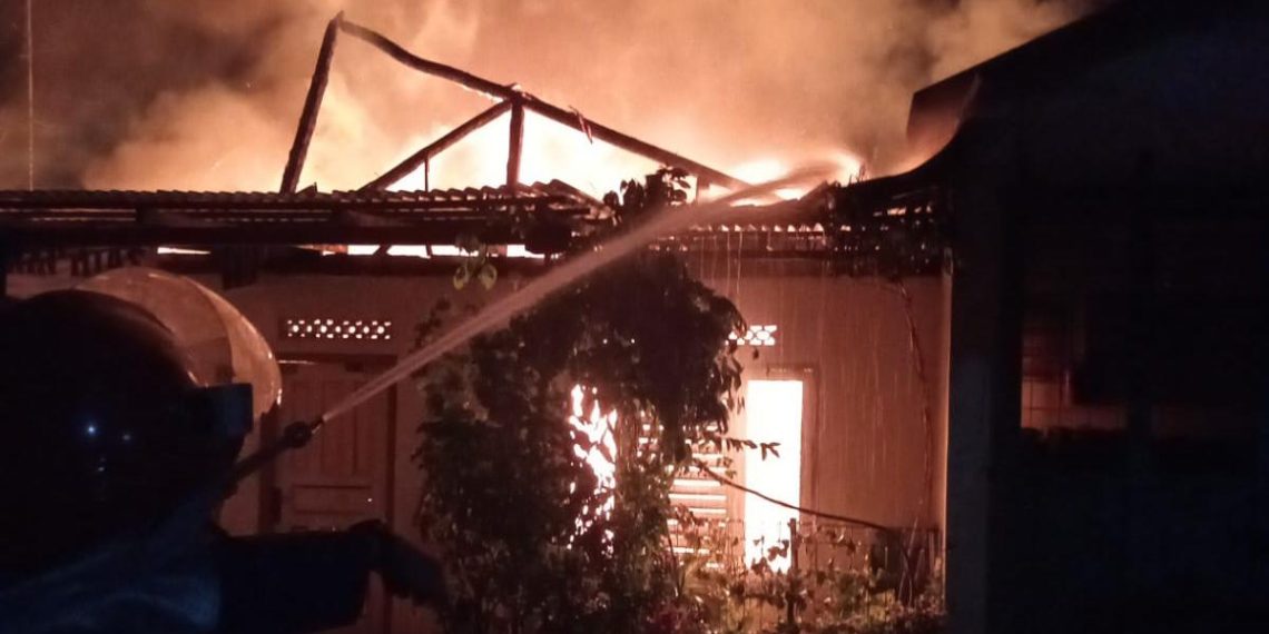 Kebocoran Gas Diduga Picu Kebakaran Hebat di Pangkalan Elpiji Cirebon