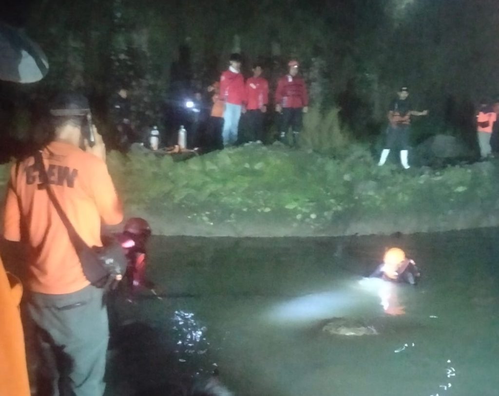 Pencarian Berakhir, Remaja Tenggelam di Cuban Gede Ditemukan di Bawah Batu