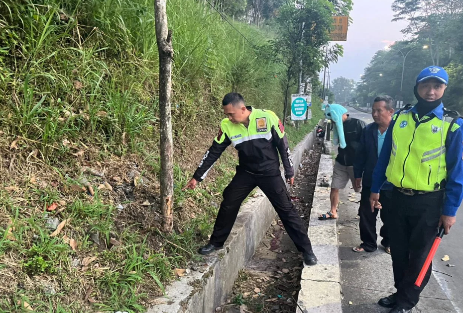 Diduga Hilang Konsentrasi, Pengendara Scoopy Tewas dalam Kecelakaan Tunggal di Salatiga