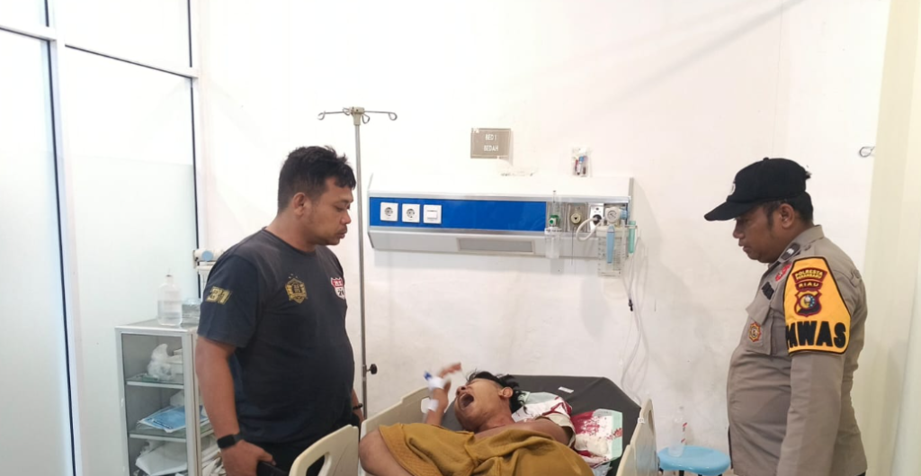 Polisi Buru Pelaku Penusukan Ayah dan Anak di Pekanbaru