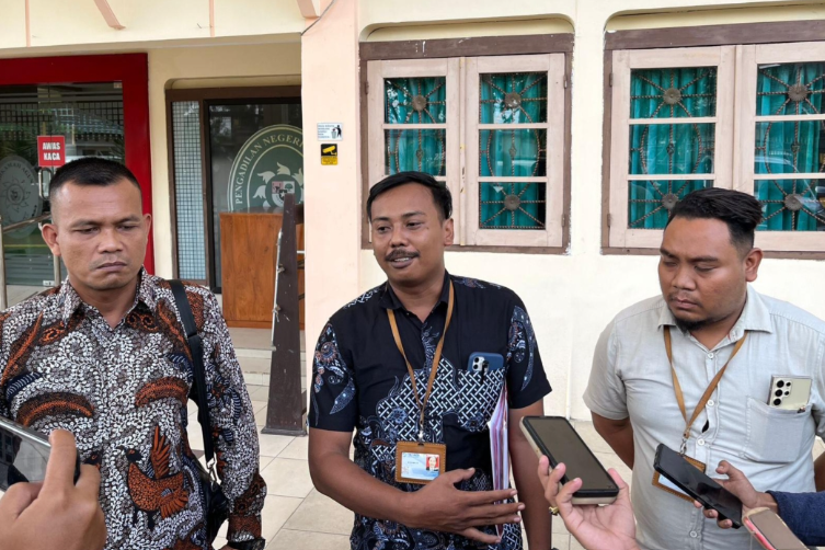 Tak Punya Utang ke Bank, Warga Pamekasan Kaget Digugat Rp500 Juta