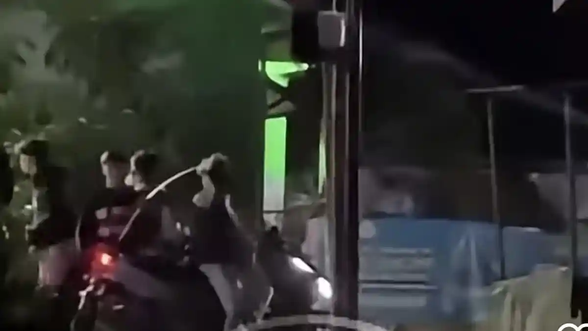 Viral Remaja Bawa Sajam di Banjarmasin, Psikolog Ungkap Faktor Pemicunya