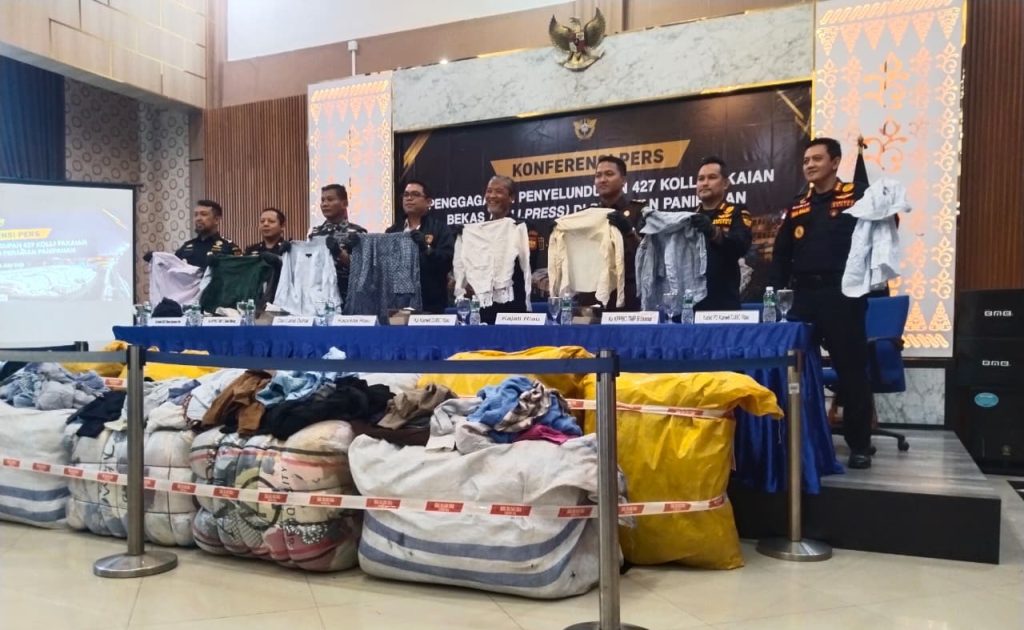 Bea Cukai Gagalkan Penyelundupan 427 Koli Ballpress Senilai Rp3,9 Miliar