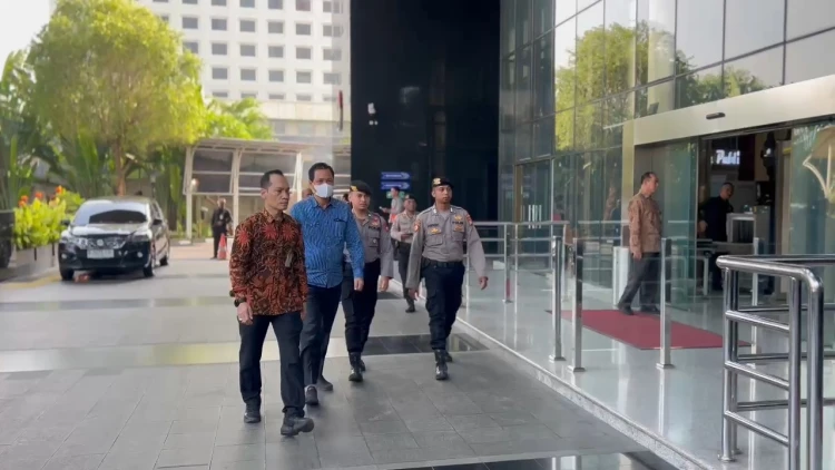 KPK Lanjutkan Penyidikan, Bupati Muara Enim Edison Tiba di Gedung Merah Putih