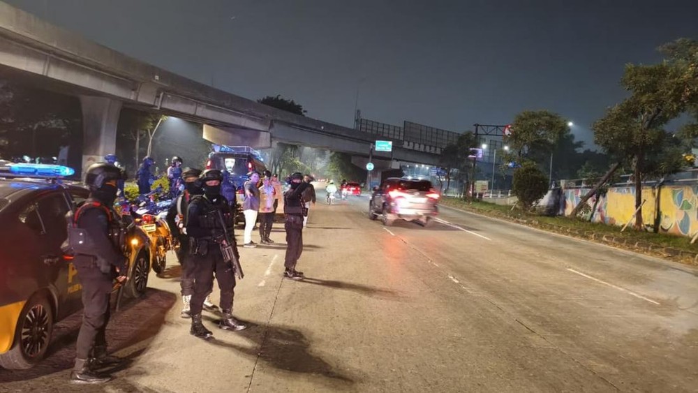Patroli Dini Hari Polda Metro Jaya Gagalkan Tawuran di Duren Sawit dan Koja