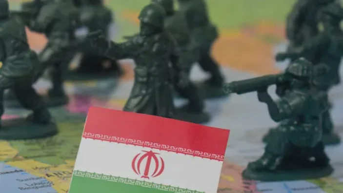 Iran Balas Serang Pangkalan AS, Harapan Damai Kian Menipis