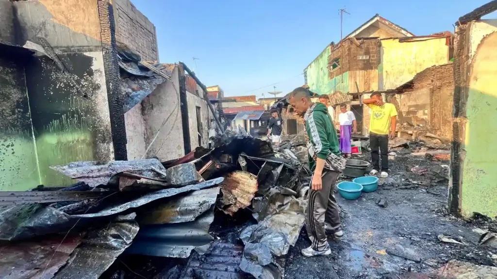 Kebakaran Dini Hari Hanguskan 8 Rumah di Wonosobo, Korban Ungkap Detik-Detiknya