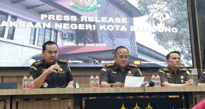 Kejari Bandung Hentikan Kasus Dugaan Korupsi, Status Tersangka Erwin Gugur