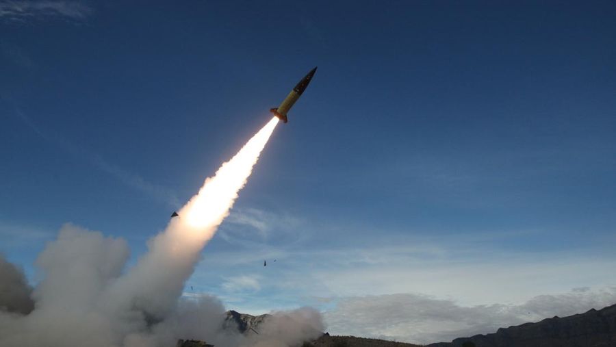 Serangan Rudal Rusia ke Kyiv Berlanjut, Kawasan Permukiman Terdampak Puing
