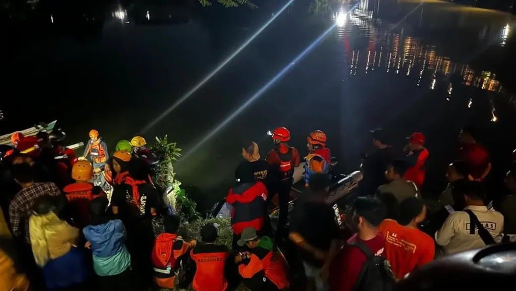 Pencarian Berakhir, Hikmal Ditemukan Tak Bernyawa Usai Diduga Lompat dari Jembatan