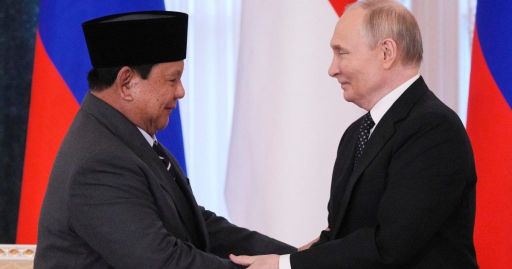 Forum Ekonomi Timur ke-11 Dibuka, Prabowo Jadi Sorotan di Vladivostok