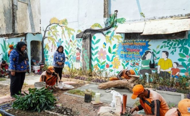 Gang Garuda Disulap Jadi Taman, Sampah Plastik Bernilai Ekonomi