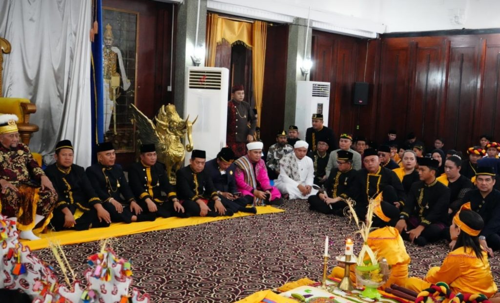 Pemkab Kukar Dorong Pelestarian Tradisi Bepelas dalam Erau 2026