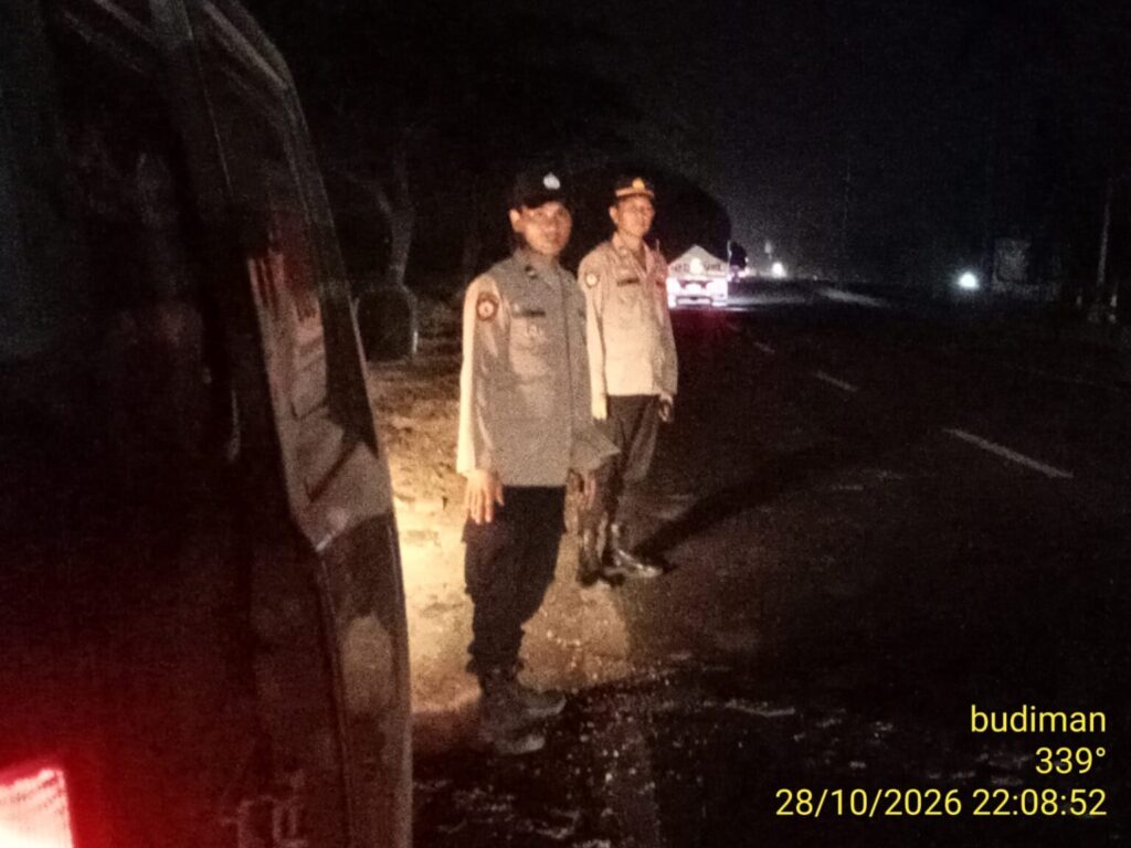 Jaga Kondusivitas Wilayah, Polisi Patroli hingga Dini Hari