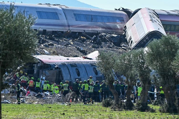 Maut di Jalur Kereta Spanyol, Puluhan Korban Berjatuhan