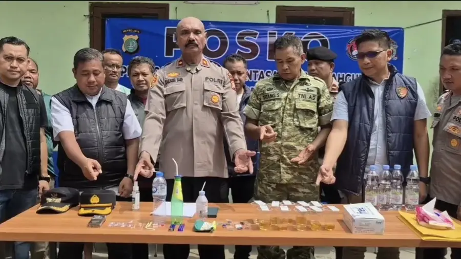 Sembilan Pria Positif Narkoba, Polisi Telusuri Pemilik Paket Tembakau Sintetis