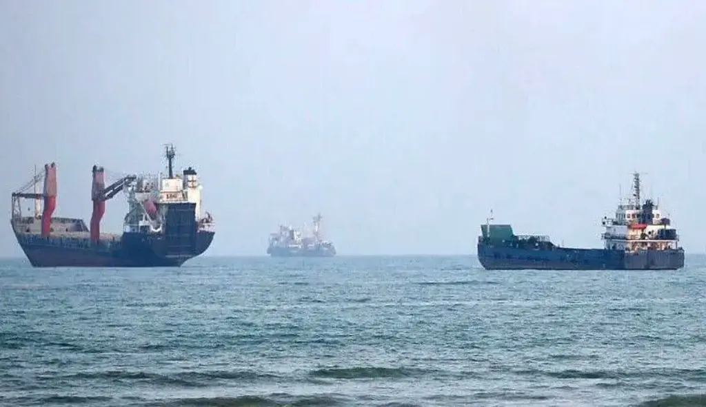 AS Minta Kapal Siap Ubah Haluan di Teluk Oman dan Selat Hormuz